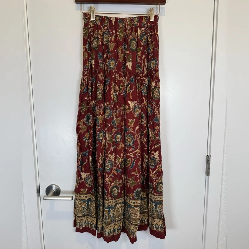 Vintage On the Verge Woman’s Sz Small Floral Boho Maxi Skirt - Red and Gold Farm - Picture 3 of 7
